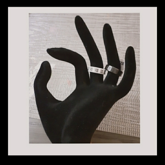 🤩BRAND NEW CERAMIC RING - Picture 2 of 3